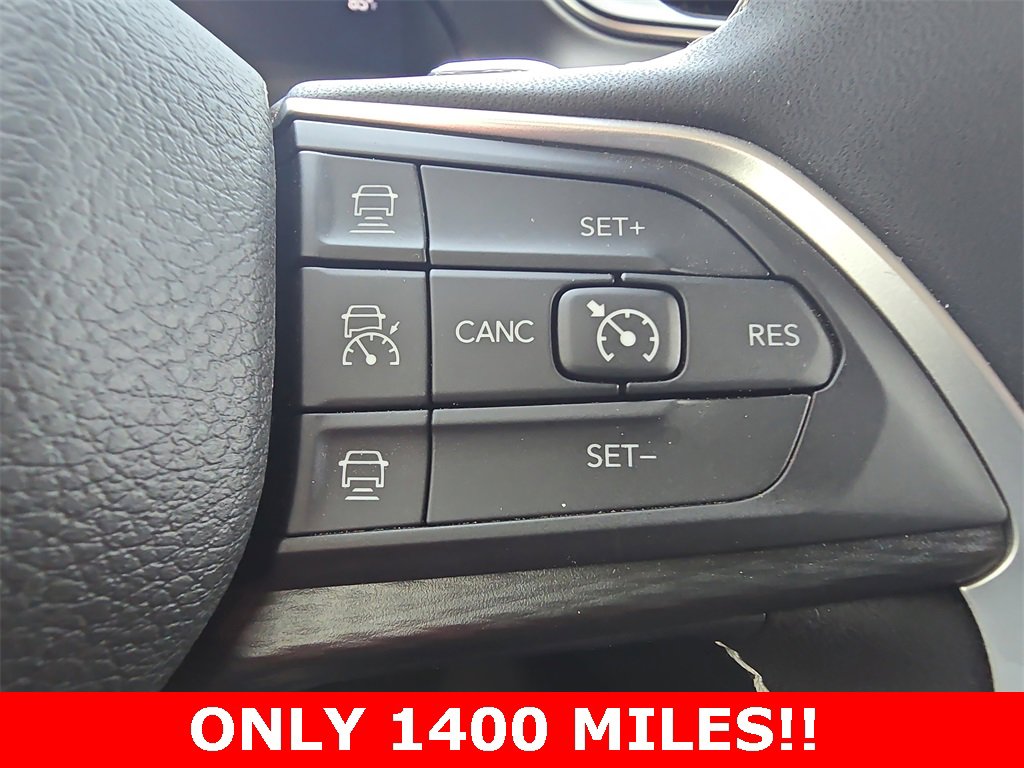 Used 2023 Jeep Grand Cherokee Laredo image 18