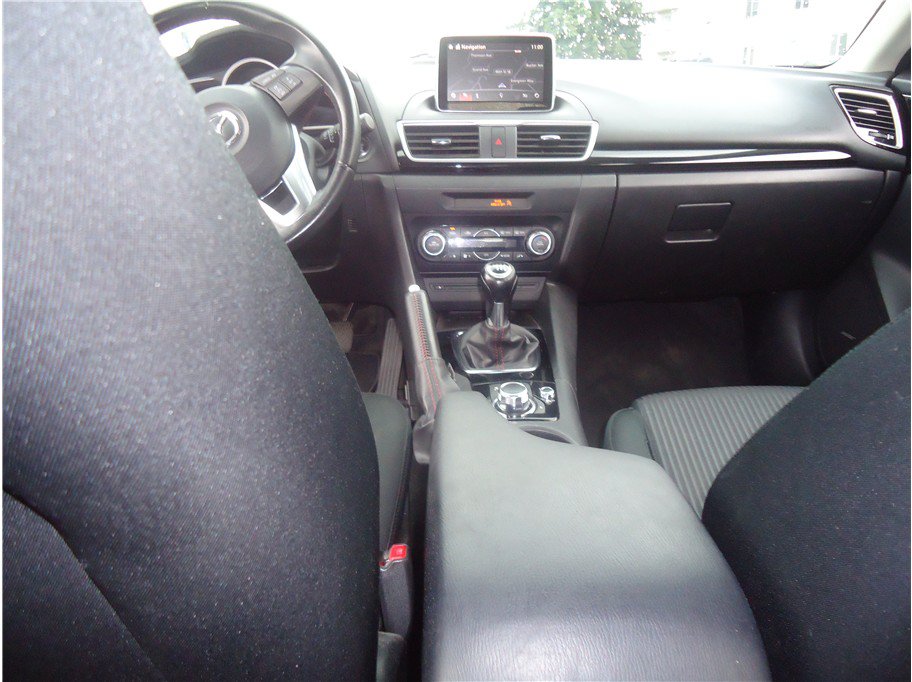 Used 2014 MAZDA MAZDA3 i Touring w/ Technology Package FWD image 17
