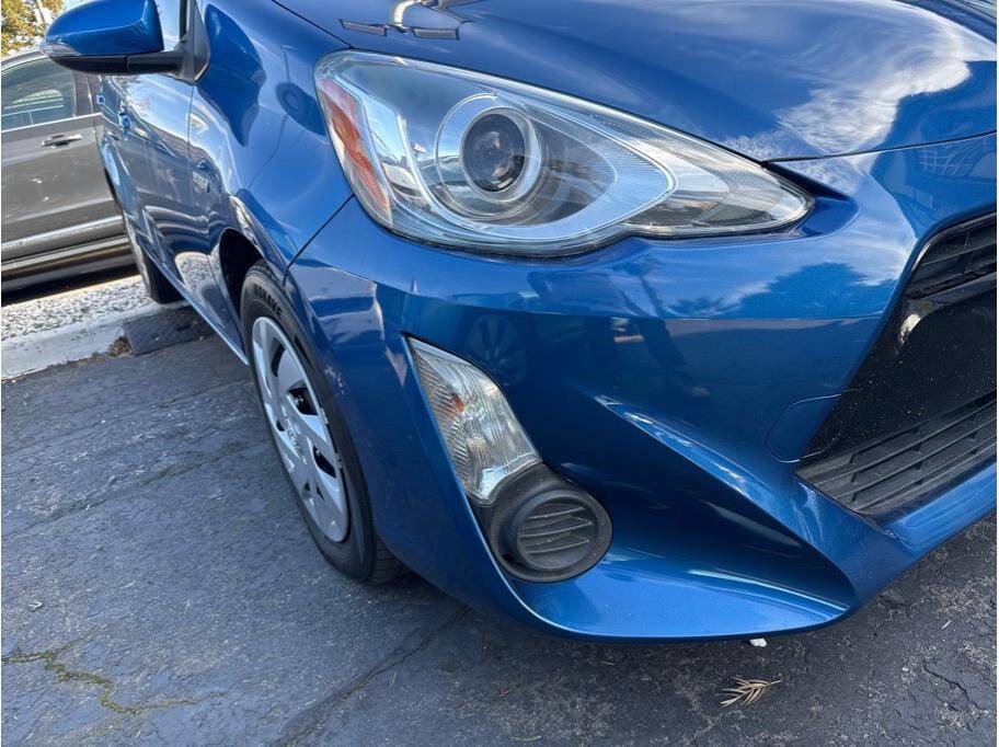 Used 2015 Toyota Prius C Three image 31