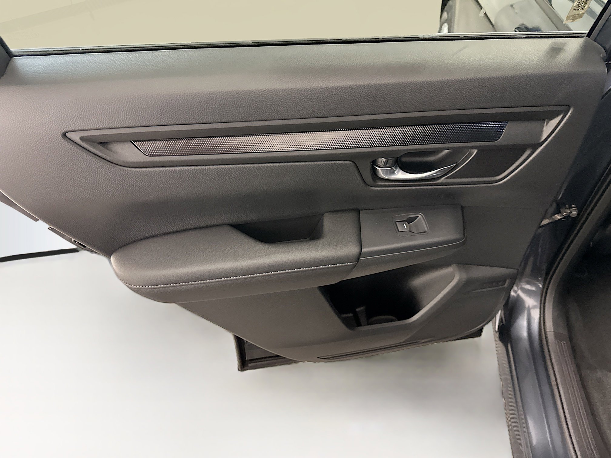 Used 2025 Honda CR-V LX image 26