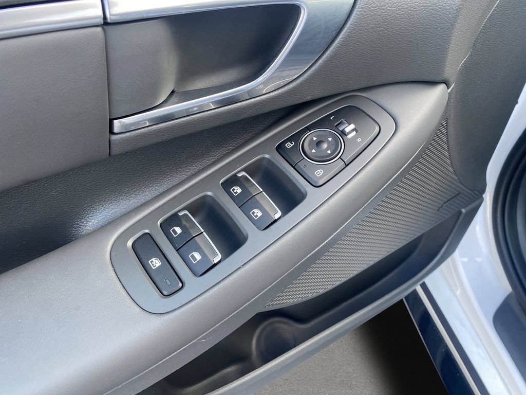 Certified 2023 Hyundai Sonata SEL Plus FWD image 18