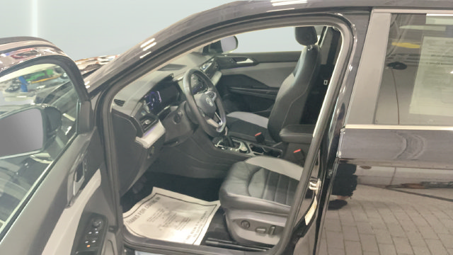 Certified 2023 Volkswagen Taos SEL AWD/4WD image 25