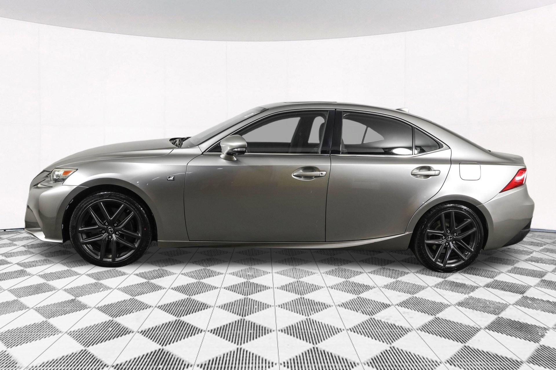 Used 2016 Lexus IS 200t w/ F Sport Package RWD image 19