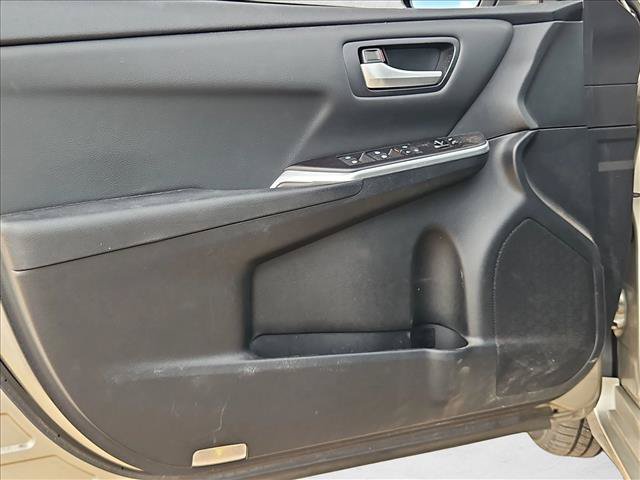Used 2015 Toyota Camry LE FWD image 10
