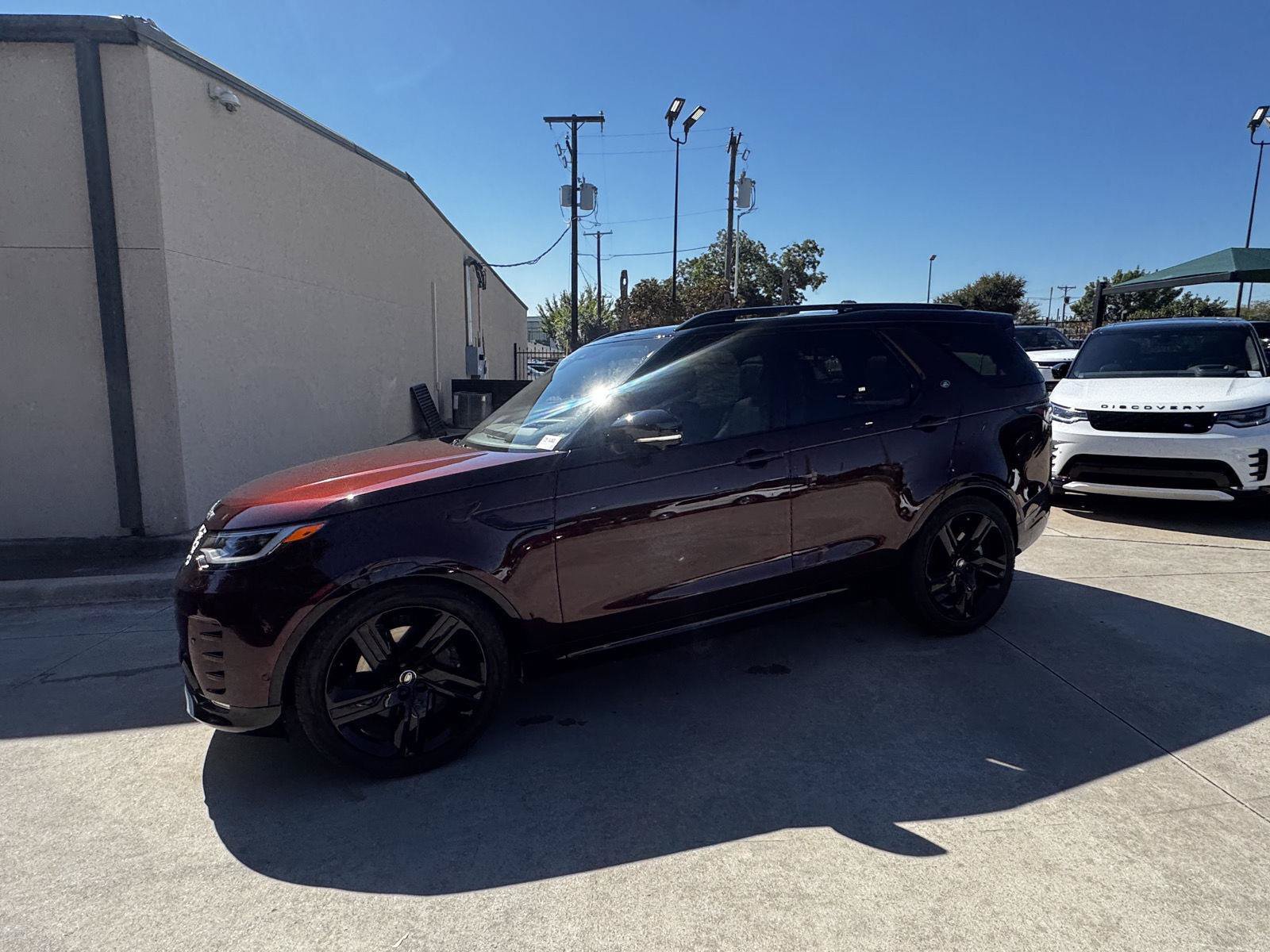 Certified 2026 Land Rover Discovery Limited Edition AWD/4WD image 2