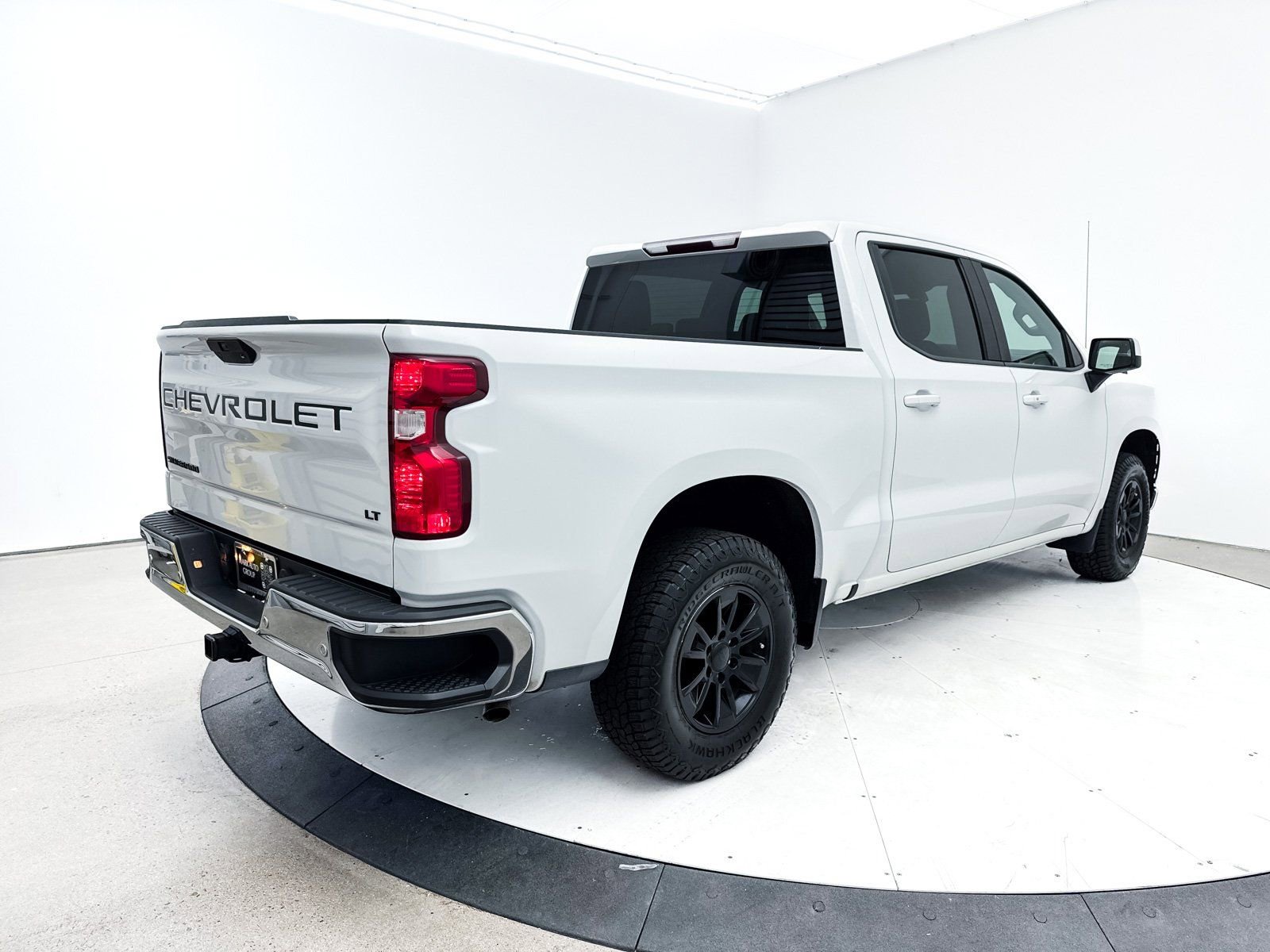 Used 2020 Chevrolet Silverado 1500 LT w/ All-Star Edition image 17