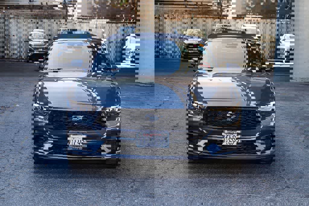 Used 2025 Ford Mustang Convertible image 2