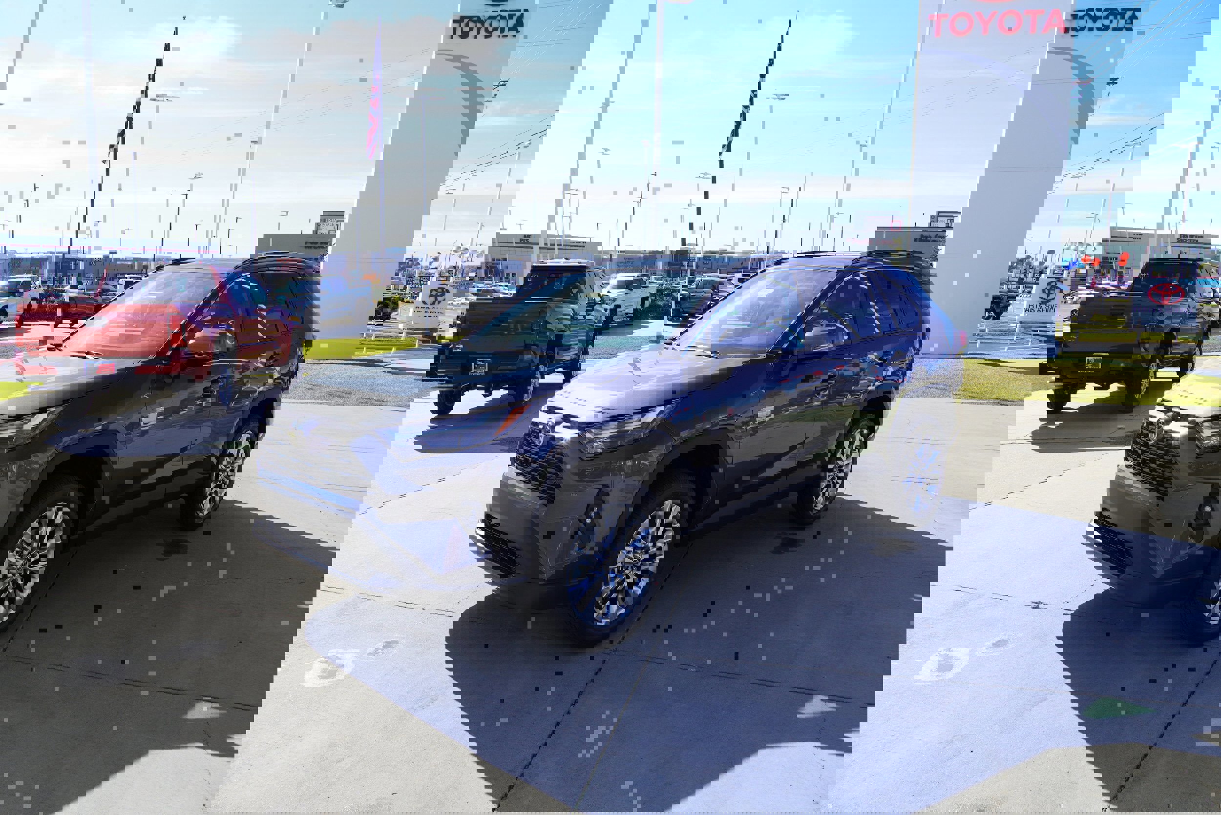 New 2025 Toyota RAV4 XLE Premium w/ Weather Package image 4