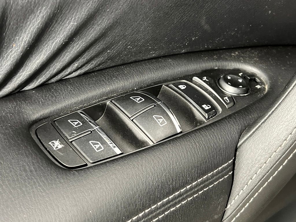 Used 2015 INFINITI QX80 Luxe w/ 22" Wheel Package image 23