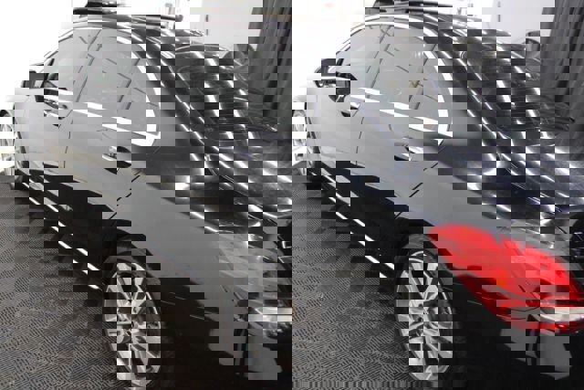 Used 2018 Mercedes-Benz C 300 Sedan w/ Premium Package image 7