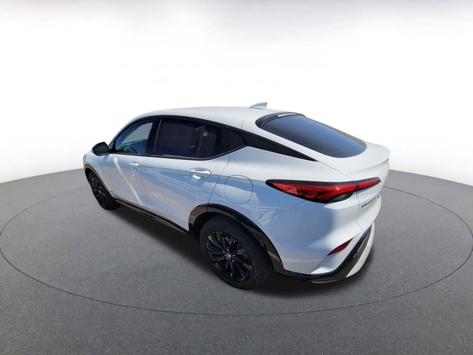 Used 2025 Buick Envista Sport Touring image 4