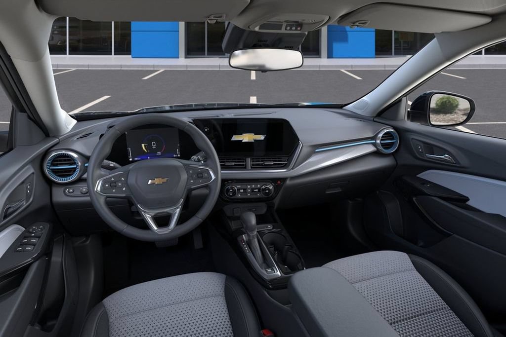 New 2026 Chevrolet Trax LT w/ LT Convenience Package FWD image 18