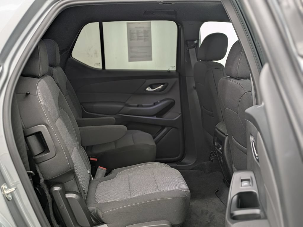 Used 2023 Chevrolet Traverse LT w/ Rear Camera Mirror Package AWD/4WD image 35