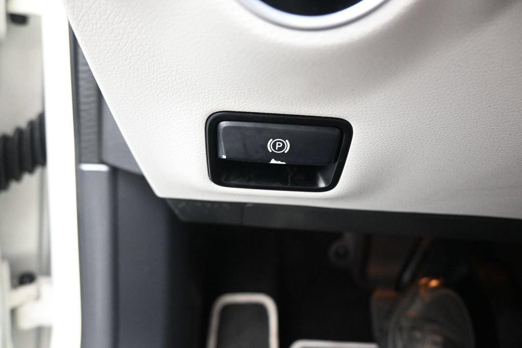 Used 2016 Mercedes-Benz GLA 250 image 27