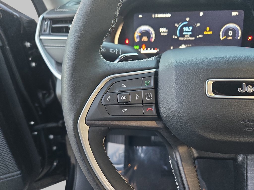 Used 2023 Jeep Grand Cherokee Limited image 20