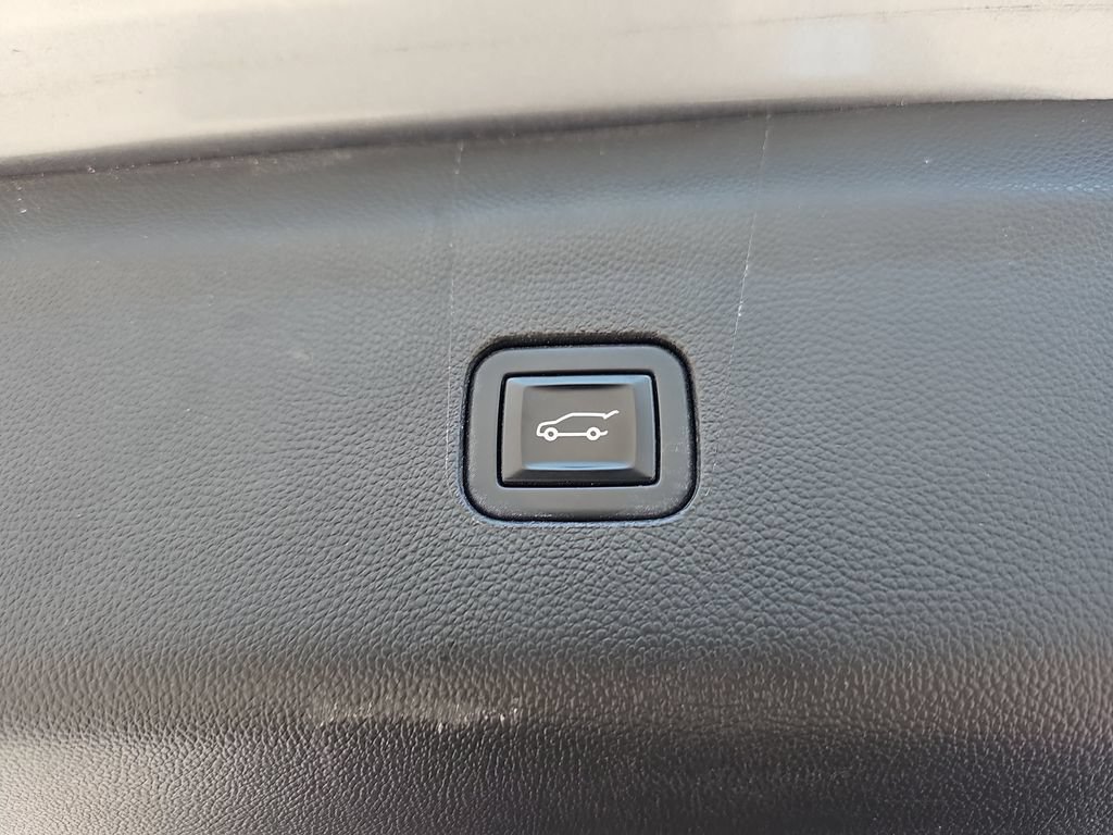 Used 2023 Buick Enclave Essence w/ Experience Buick Package FWD image 34
