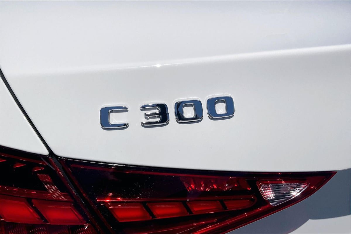 Used 2022 Mercedes-Benz C 300 Sedan image 7