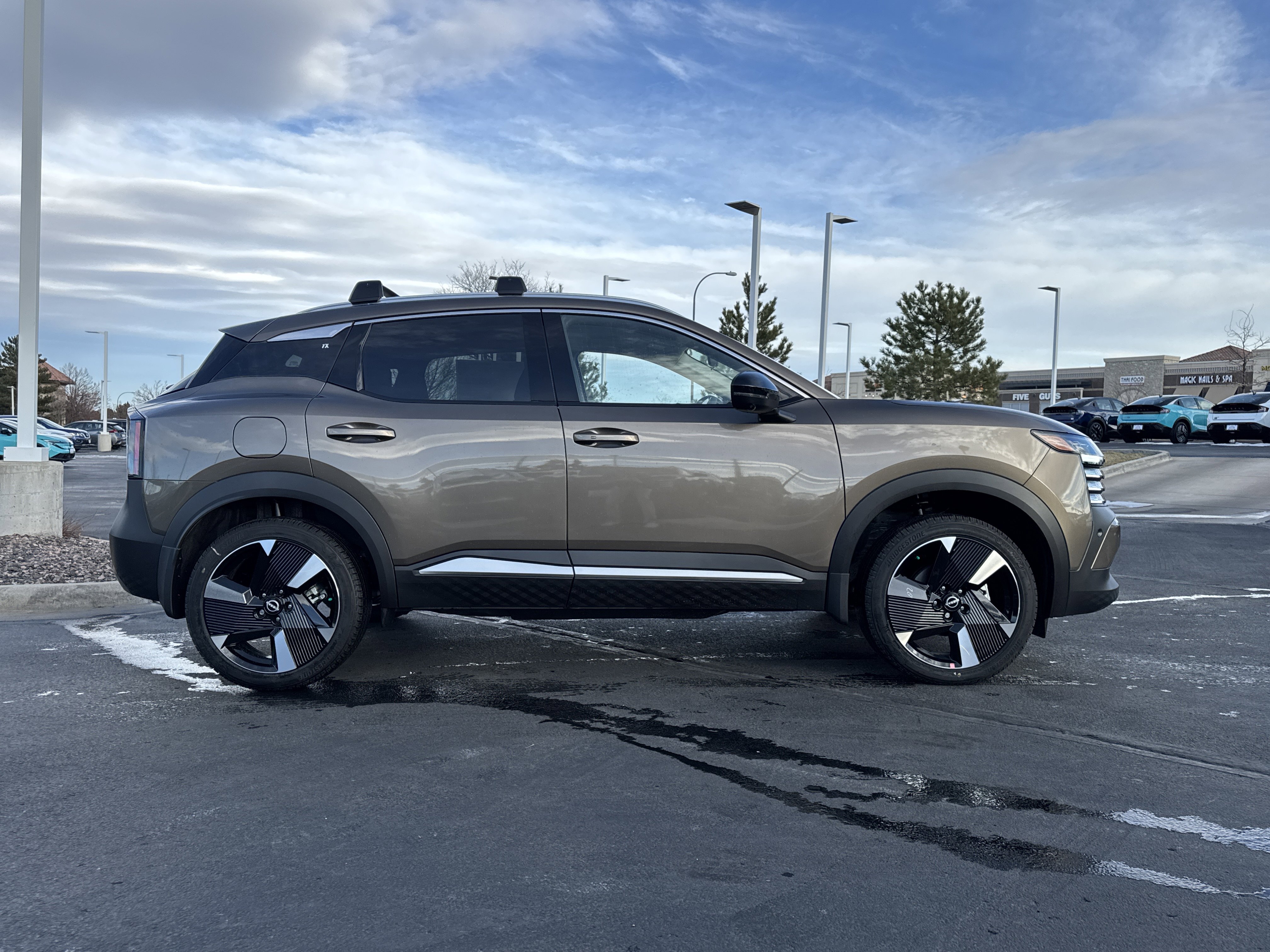 New 2026 Nissan Kicks SR w/ Cold Weather Package AWD/4WD image 2