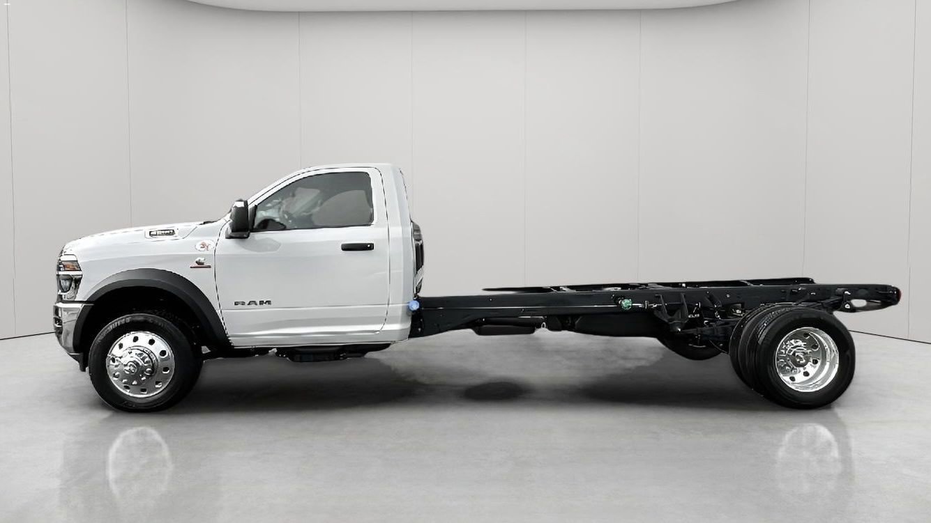 New 2025 RAM 5500 2WD Regular Cab image 5