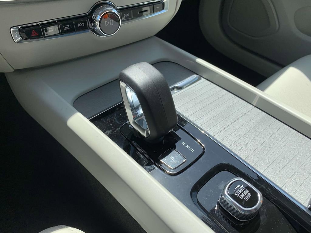 New 2025 Volvo V60 B5 Cross Country Plus w/ Protection Package Premier image 13