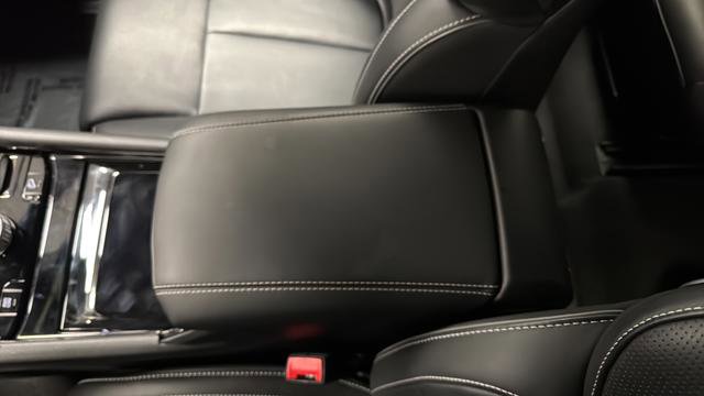 Used 2024 Jeep Grand Cherokee L Overland w/ Luxury Tech Group IV image 20