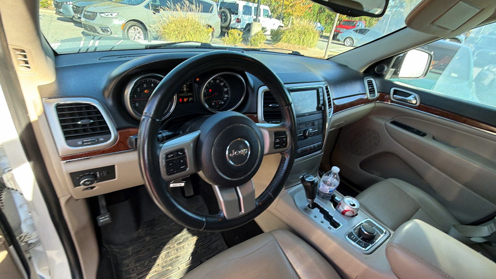 Used 2013 Jeep Grand Cherokee Limited AWD/4WD image 25
