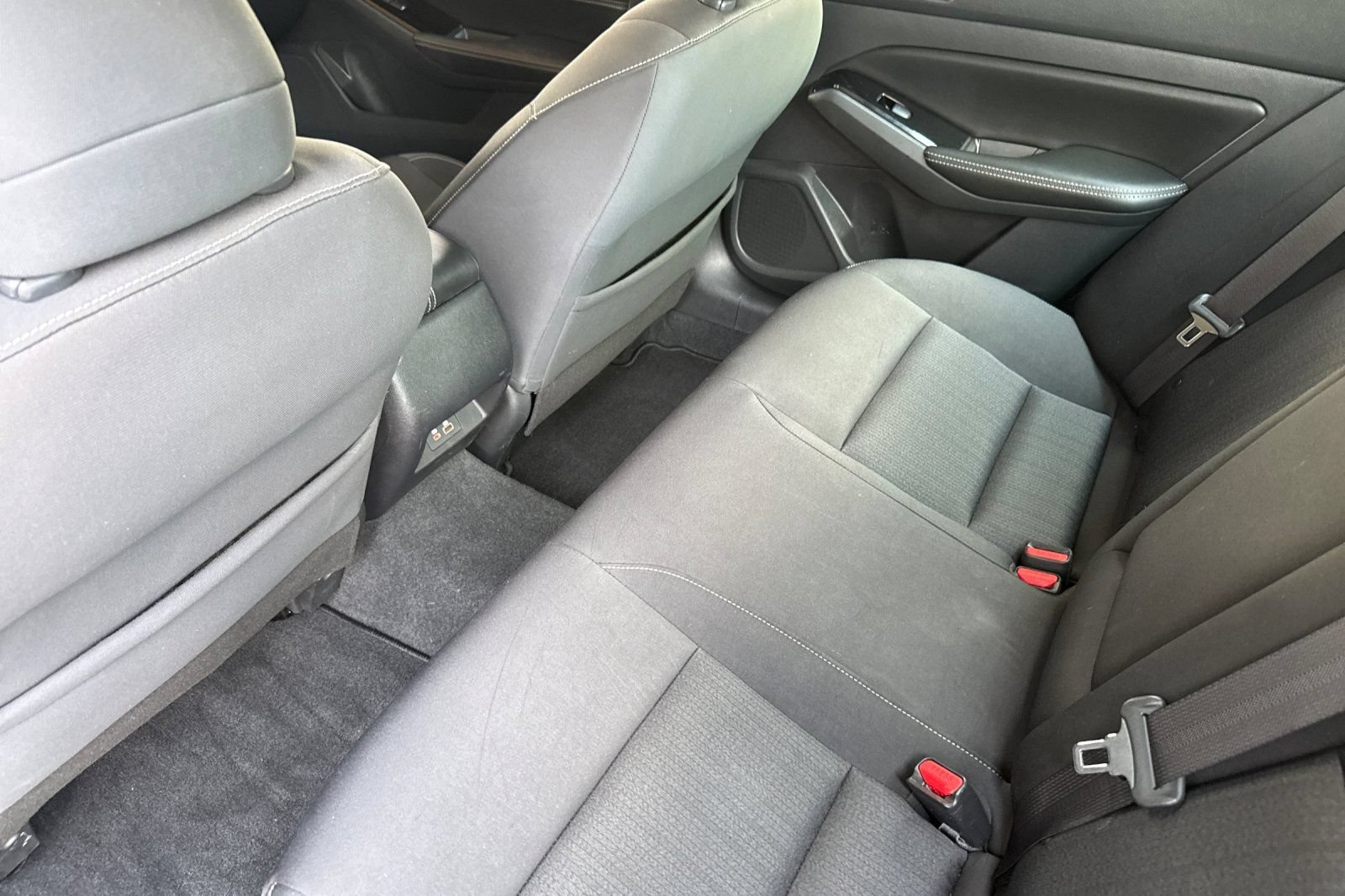 Used 2021 Nissan Altima 2.5 SV w/ SV Premium Package FWD image 16