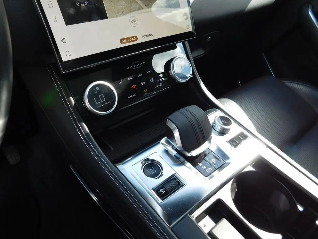 Used 2025 Jaguar F-PACE R-Dynamic S image 20