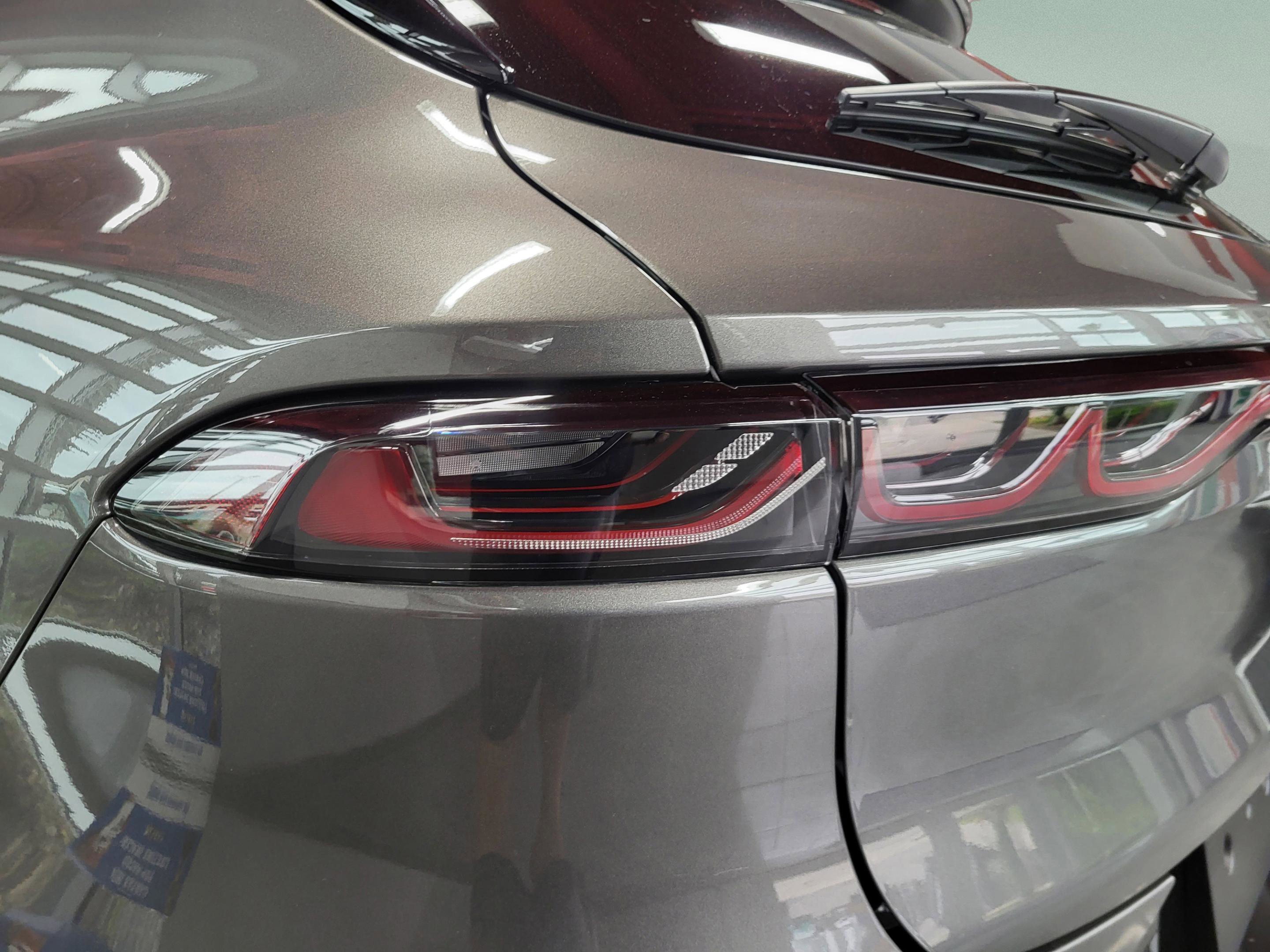 New 2025 Alfa Romeo Tonale w/ Premium Package image 16