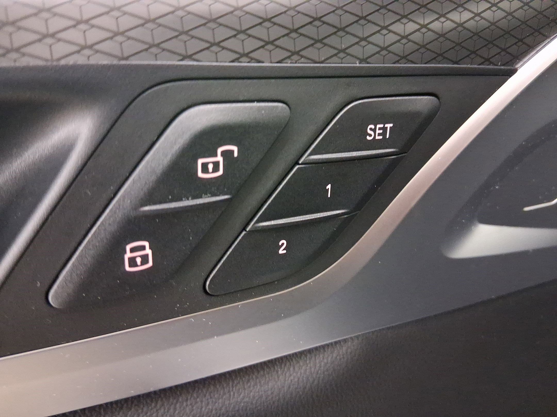 Certified 2023 BMW X4 M40i image 12