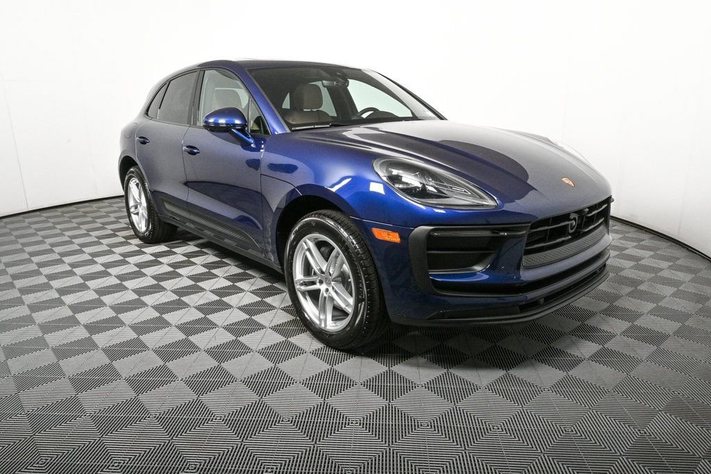 Certified 2026 Porsche Macan image 28