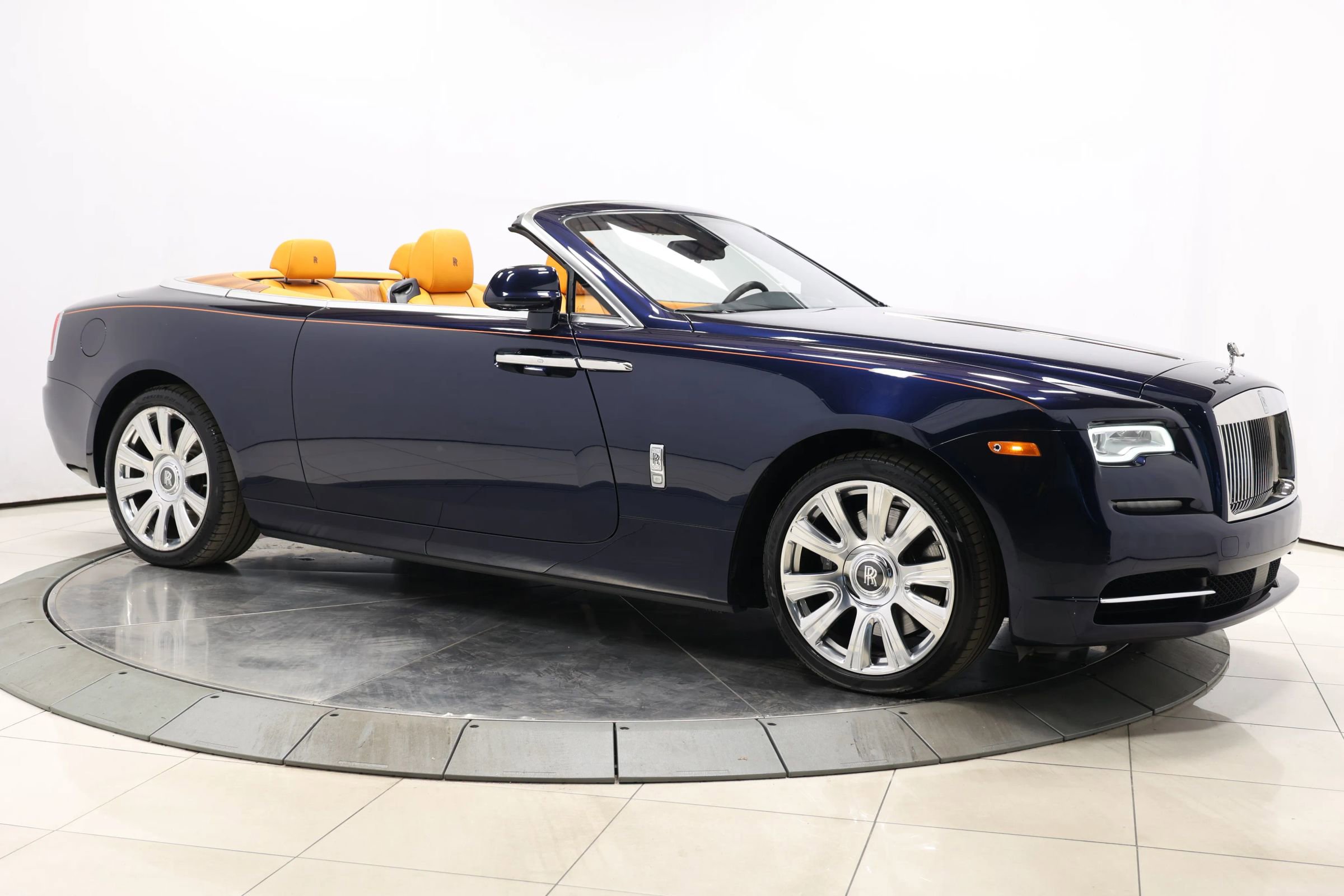 Used 2016 Rolls-Royce Dawn image 86