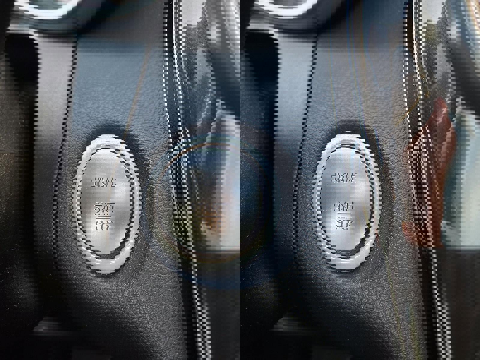 Used 2018 Mercedes-Benz GLC 300 4MATIC Coupe image 34