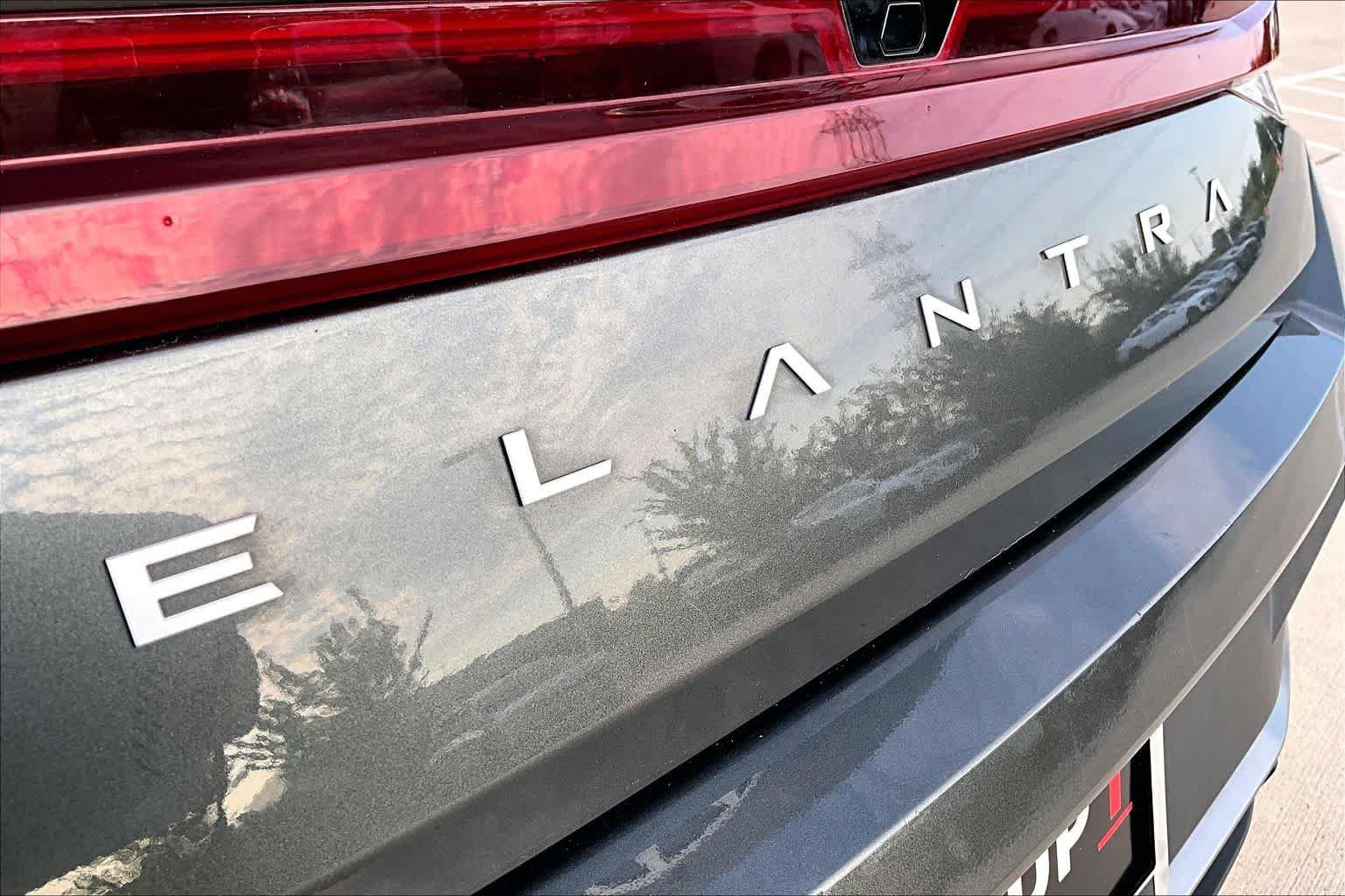 Used 2024 Hyundai Elantra SEL FWD image 10