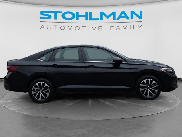 Certified 2023 Volkswagen Jetta S FWD image 4