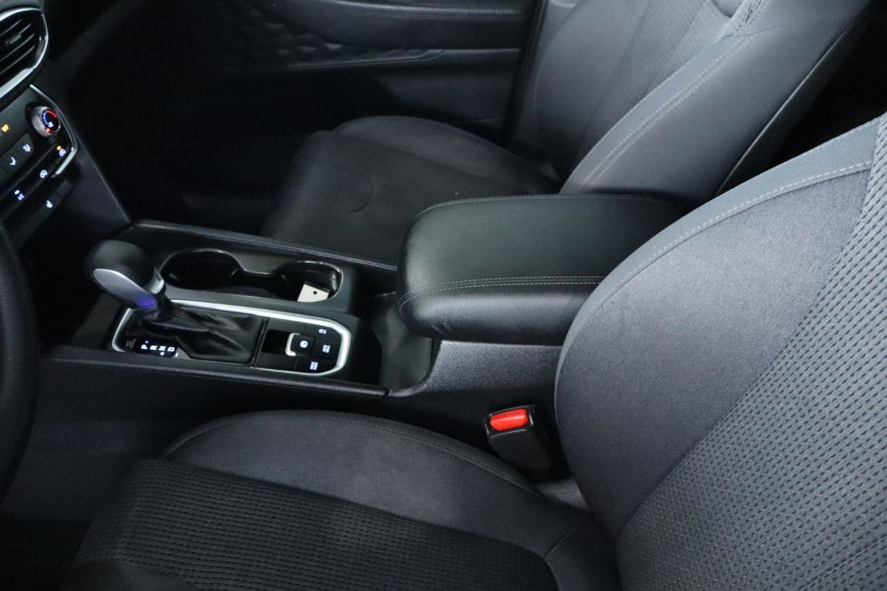 Used 2020 Hyundai Santa Fe SEL image 17