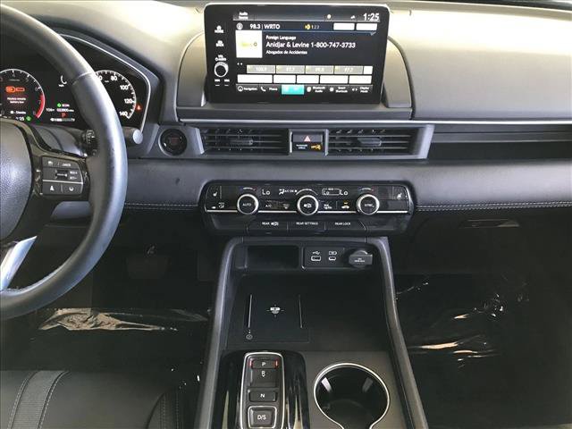 Used 2023 Honda Pilot Touring image 16