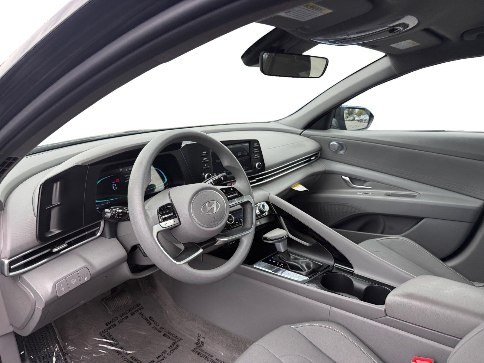 Used 2026 Hyundai Elantra Hybrid w/ Cargo Package FWD image 9