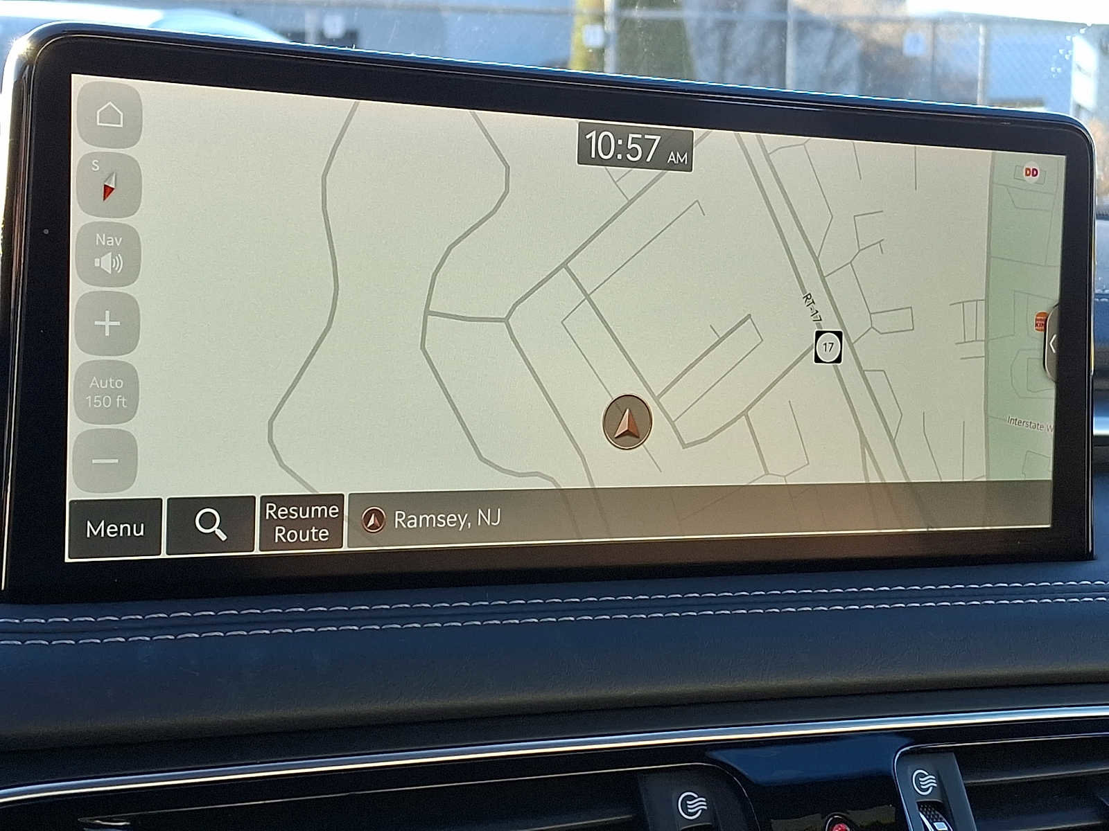 Used 2023 Genesis G70 2.0T image 13