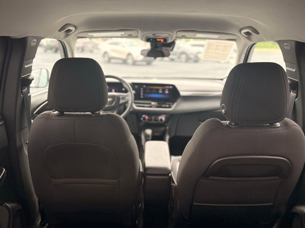 Used 2025 Chevrolet TrailBlazer LT FWD image 13