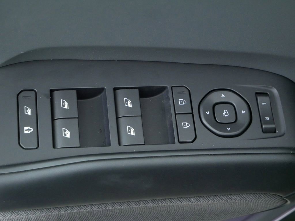 New 2026 Kia EV9 Land image 17