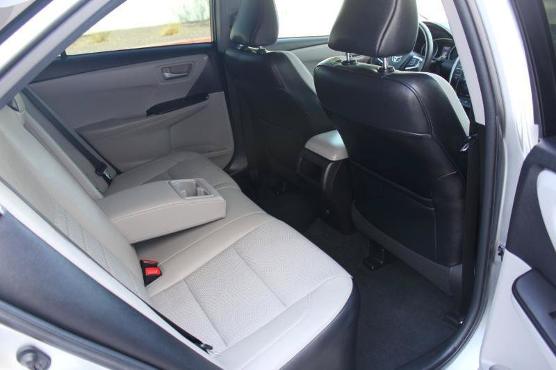 Used 2017 Toyota Camry SE FWD image 17