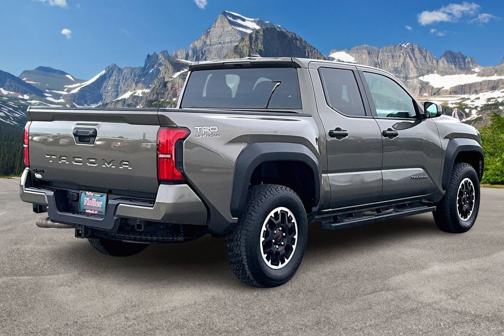 Used 2025 Toyota Tacoma TRD Off-Road image 2