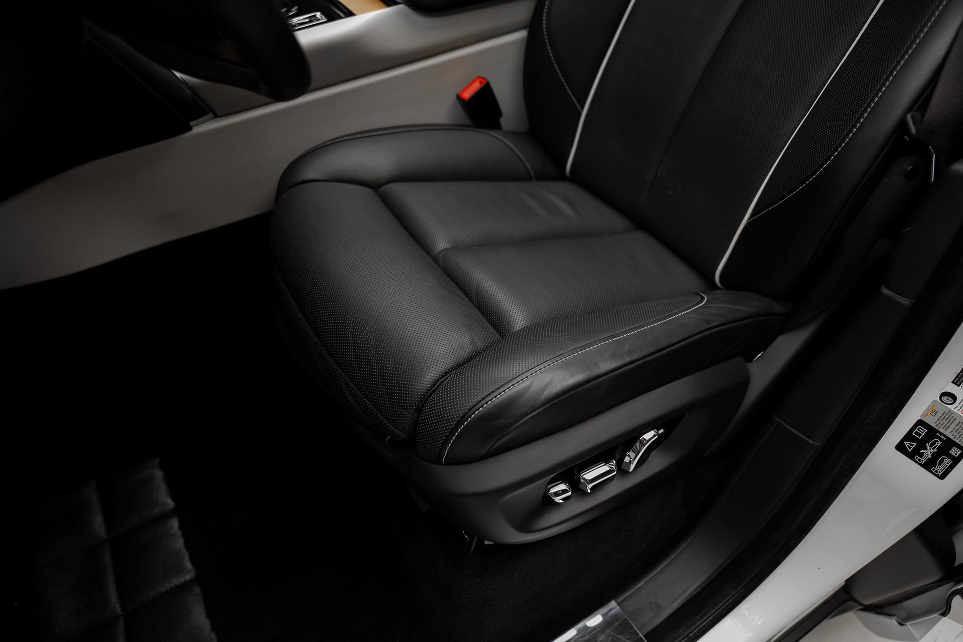 Used 2019 Rolls-Royce Cullinan AWD/4WD image 63