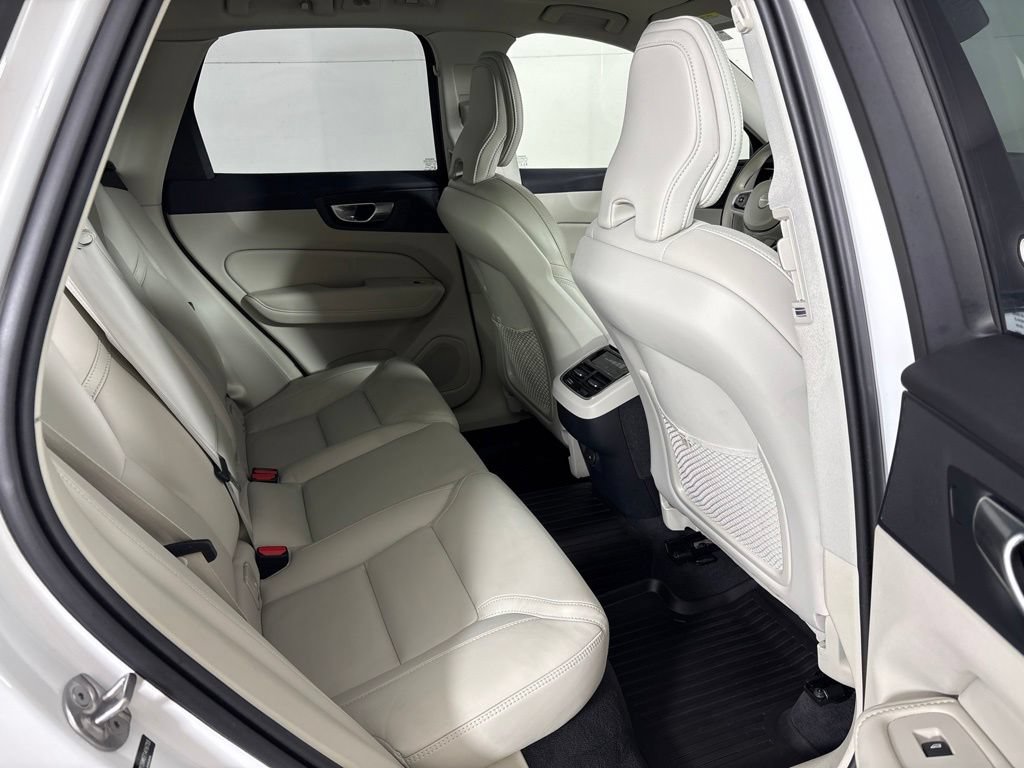 Used 2026 Volvo XC60 B5 Ultra AWD/4WD image 20