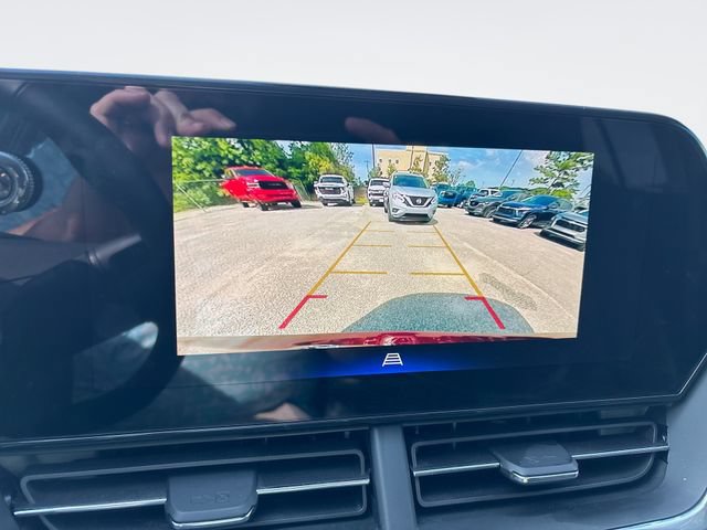 Used 2025 Chevrolet Trax LT w/ Driver Confidence Package FWD image 17