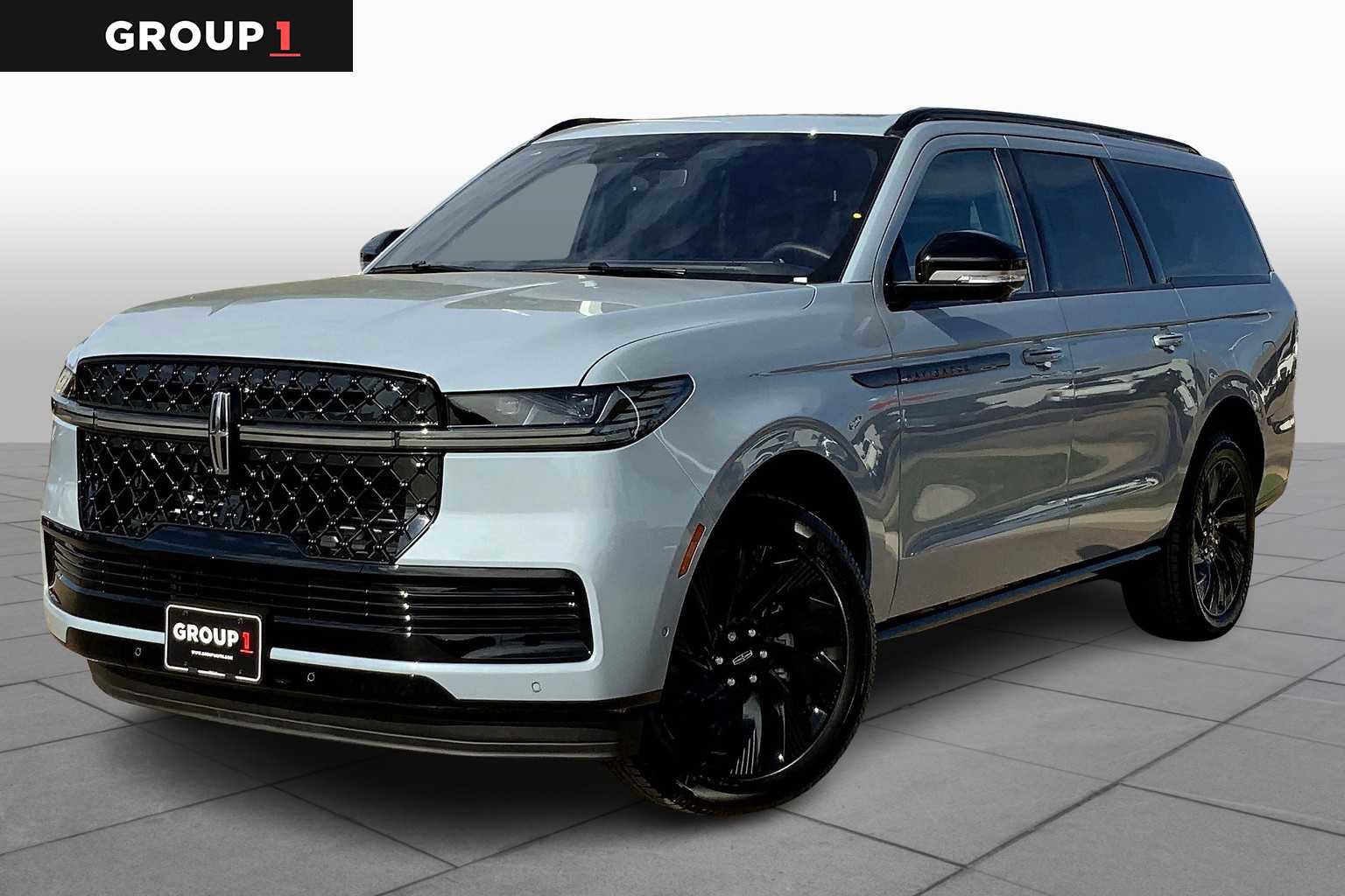 New 2025 Lincoln Navigator L Reserve w/ Jet Appearance Package