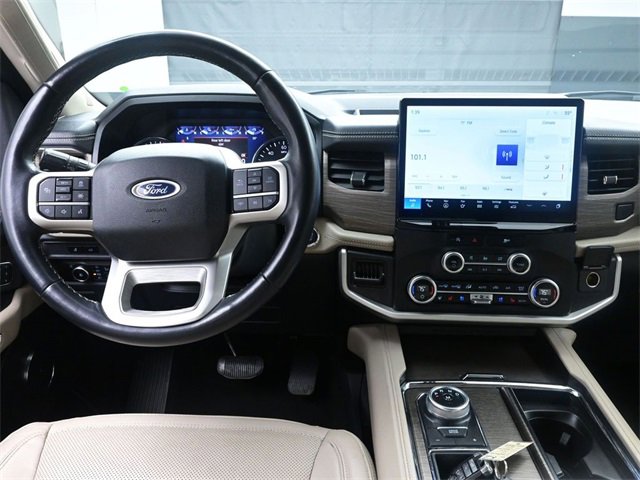 Used 2024 Ford Expedition Limited image 9