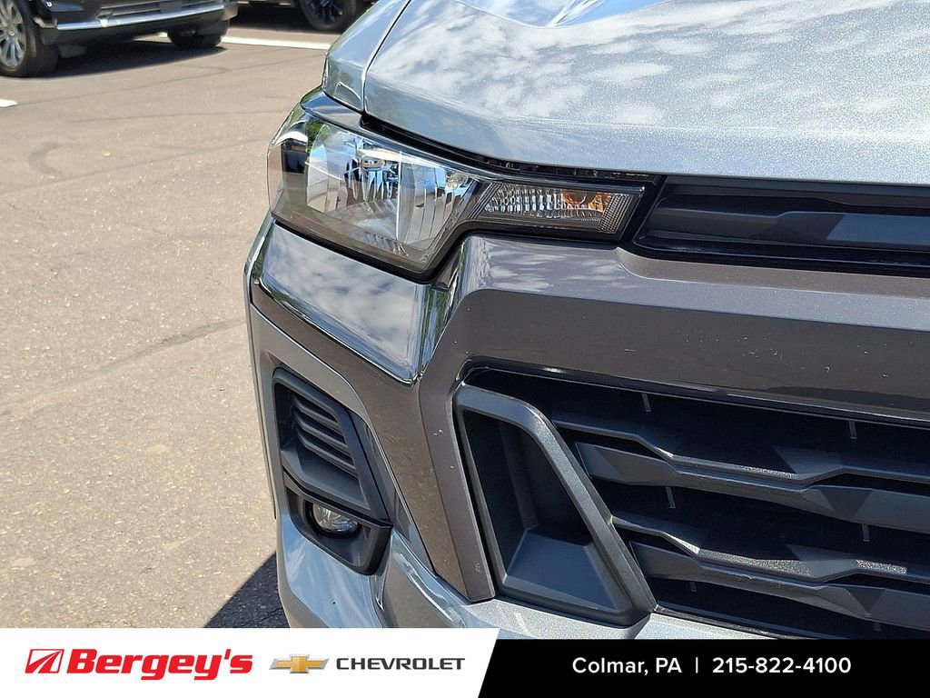 Certified 2024 Chevrolet Colorado LT w/ LT Convenience Package II AWD/4WD image 11