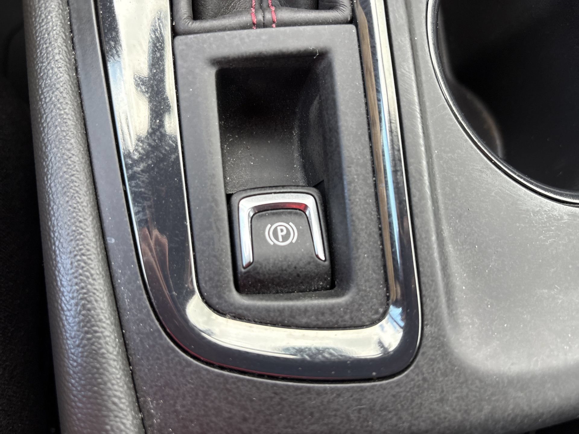 Used 2024 Chevrolet Equinox RS w/ LPO, Floor Liner Package FWD image 7